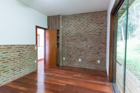 Casa de condomínio à venda com 390m², 3 quartos e 2 vagas Casa de condomínio à venda com 390m², 3 quartos e 2 vagasQuarto 2