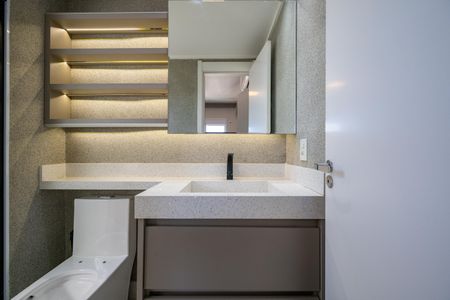 Apartamento à venda com 67m², 2 quartos e 1 vagaBanheiro da Suíte