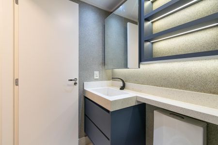 Apartamento à venda com 67m², 2 quartos e 1 vagaBanheiro Social