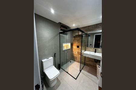 Casa de condomínio à venda com 520m², 6 quartos e 5 vagas Casa de condomínio à venda com 520m², 6 quartos e 5 vagasBanheiro