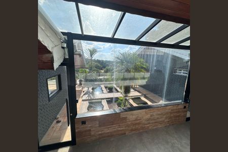 Casa de condomínio à venda com 520m², 6 quartos e 5 vagas Casa de condomínio à venda com 520m², 6 quartos e 5 vagasÁrea Externa