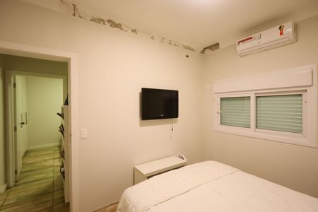 Casa de condomínio à venda com 257m², 4 quartos e 2 vagas Casa de condomínio à venda com 257m², 4 quartos e 2 vagasQuarto 4