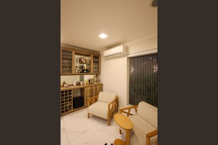 Casa de condomínio à venda com 257m², 4 quartos e 2 vagas Casa de condomínio à venda com 257m², 4 quartos e 2 vagasSala de Estar