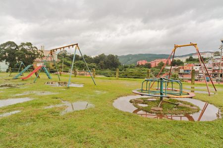 Apartamento para alugar com 55m², 2 quartos e 1 vaga Apartamento para alugar com 55m², 2 quartos e 1 vagaÁrea comum - Playground