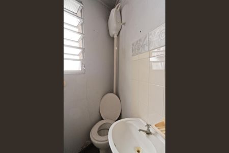 Casa para alugar com 80m², 2 quartos e sem vagaEdícula - banheiro