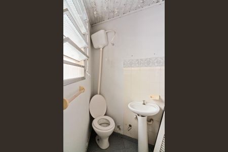 Casa para alugar com 80m², 2 quartos e sem vagaEdícula - banheiro