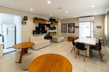 Apartamento à venda com 35m², 2 quartos e sem vagaÁrea comum - Salão de festas