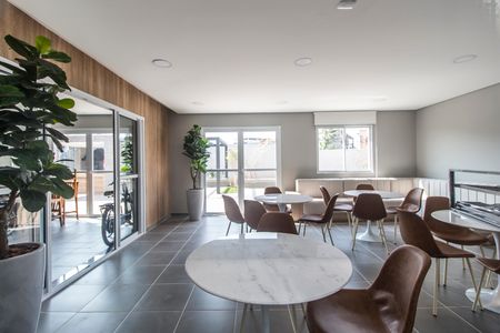 Apartamento para alugar com 42m², 2 quartos e 1 vaga Apartamento para alugar com 42m², 2 quartos e 1 vagaÁrea comum - Salão de festas