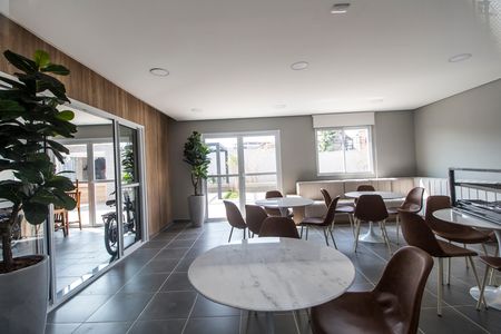 Apartamento para alugar com 42m², 2 quartos e 1 vaga Apartamento para alugar com 42m², 2 quartos e 1 vagaÁrea comum - Salão de festas