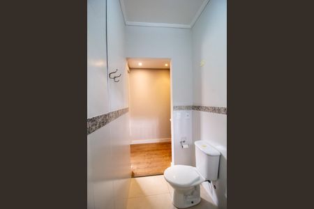 Casa de condomínio para alugar com 110m², 3 quartos e 2 vagasBanheiro da Suíte