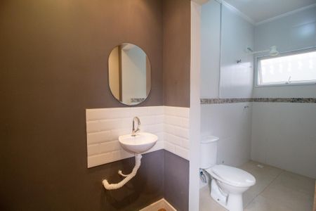 Casa de condomínio para alugar com 110m², 3 quartos e 2 vagasBanheiro da Suíte