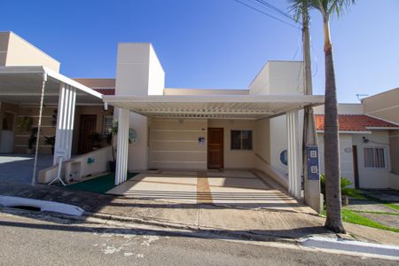Casa de condomínio para alugar com 110m², 3 quartos e 2 vagasFachada