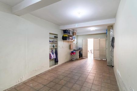 Casa à venda com 287m², 4 quartos e 2 vagas Casa à venda com 287m², 4 quartos e 2 vagasGaragem