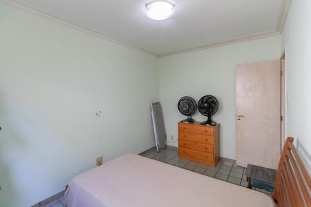 Casa à venda com 287m², 4 quartos e 2 vagas Casa à venda com 287m², 4 quartos e 2 vagasQuarto 2