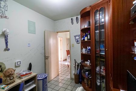 Casa à venda com 287m², 4 quartos e 2 vagas Casa à venda com 287m², 4 quartos e 2 vagasEscritório