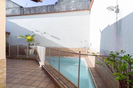 Casa à venda com 287m², 4 quartos e 2 vagas Casa à venda com 287m², 4 quartos e 2 vagasQuintal