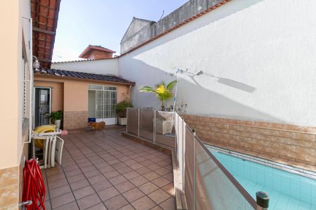 Casa à venda com 287m², 4 quartos e 2 vagas Casa à venda com 287m², 4 quartos e 2 vagasQuintal