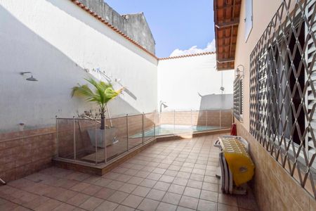 Casa à venda com 287m², 4 quartos e 2 vagas Casa à venda com 287m², 4 quartos e 2 vagasQuintal
