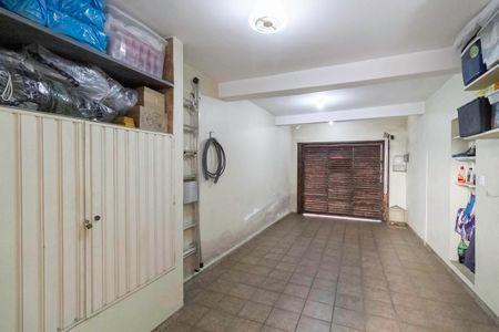 Casa à venda com 287m², 4 quartos e 2 vagas Casa à venda com 287m², 4 quartos e 2 vagasGaragem