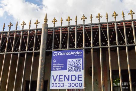 Casa à venda com 287m², 4 quartos e 2 vagas Casa à venda com 287m², 4 quartos e 2 vagasPlaca