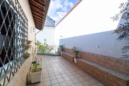 Casa à venda com 287m², 4 quartos e 2 vagas Casa à venda com 287m², 4 quartos e 2 vagasQuintal