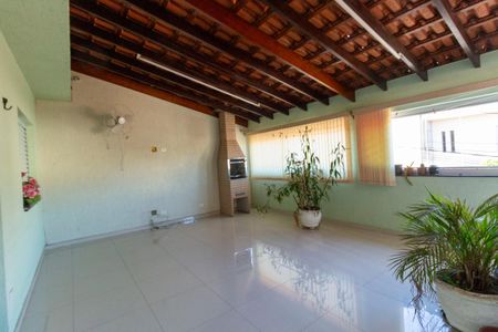Casa à venda com 68m², 2 quartos e 2 vagasÁrea de Serviço