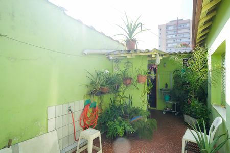 Casa à venda com 102m², 3 quartos e 2 vagasQuintal