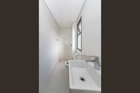 Apartamento à venda com 139m², 4 quartos e 3 vagas Apartamento à venda com 139m², 4 quartos e 3 vagasBanheiro da Suíte 1