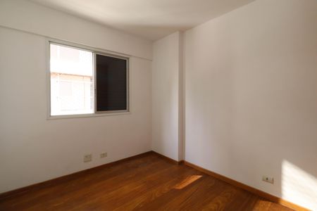 Apartamento à venda com 67m², 2 quartos e 2 vagasQuarto 2