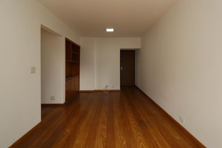 Apartamento à venda com 67m², 2 quartos e 2 vagasSala