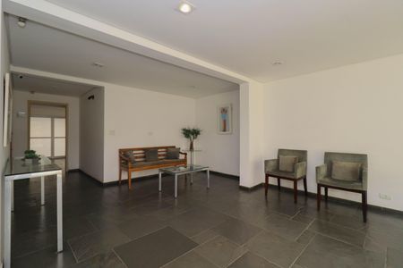 Apartamento à venda com 67m², 2 quartos e 2 vagasÁrea comum - Hall social