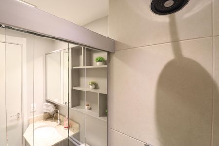 Apartamento à venda com 67m², 2 quartos e 1 vagaBanheiro Social