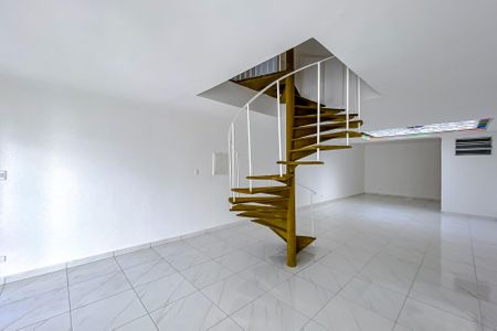 Casa à venda com 200m², 3 quartos e 4 vagasSala