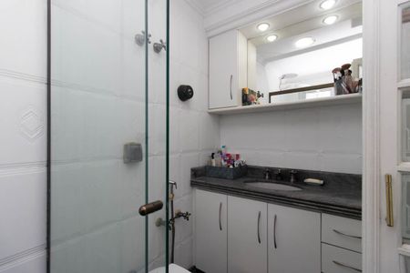 Apartamento à venda com 130m², 3 quartos e 1 vaga Apartamento à venda com 130m², 3 quartos e 1 vagaBanheiro da Suíte