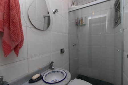 Apartamento à venda com 130m², 3 quartos e 1 vaga Apartamento à venda com 130m², 3 quartos e 1 vagaBanheiro 2
