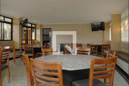 Apartamento à venda com 130m², 3 quartos e 1 vaga Apartamento à venda com 130m², 3 quartos e 1 vagaÁrea comum - Salão de festas