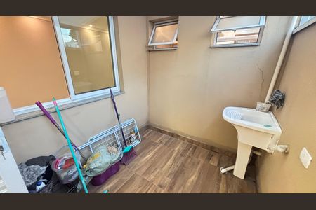 Apartamento à venda com 55m², 2 quartos e 1 vaga Apartamento à venda com 55m², 2 quartos e 1 vagaÁrea de Serviço