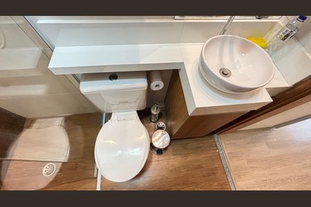 Apartamento à venda com 55m², 2 quartos e 1 vaga Apartamento à venda com 55m², 2 quartos e 1 vagaBanheiro da Suíte