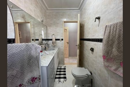 Casa à venda com 204m², 3 quartos e 2 vagasBanheiro Suíte 1