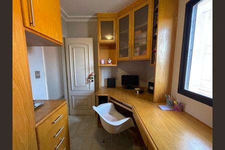 Casa à venda com 204m², 3 quartos e 2 vagasQuarto 