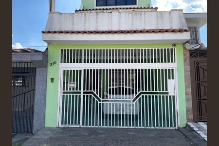Casa à venda com 204m², 3 quartos e 2 vagasFachada
