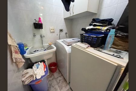 Casa à venda com 204m², 3 quartos e 2 vagasÁrea de Serviço