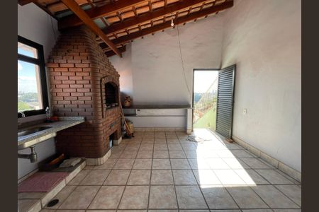 Casa à venda com 204m², 3 quartos e 2 vagasChurrasqueira