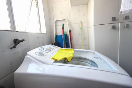 Apartamento à venda com 58m², 2 quartos e 1 vagaÁrea de serviço