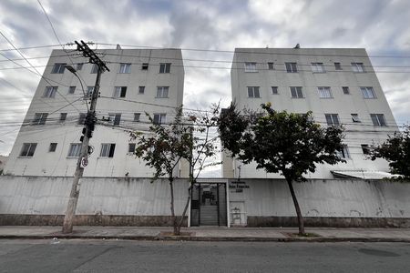 Apartamento para alugar com 45m², 2 quartos e 1 vagaFachada