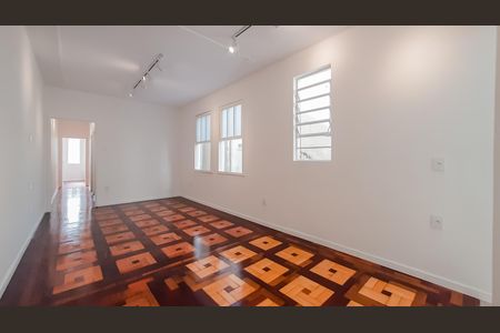 Apartamento à venda com 81m², 2 quartos e sem vaga Apartamento à venda com 81m², 2 quartos e sem vagaSala
