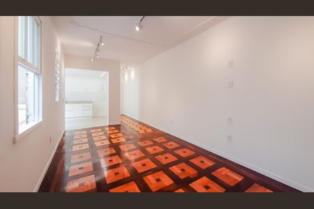 Apartamento à venda com 81m², 2 quartos e sem vaga Apartamento à venda com 81m², 2 quartos e sem vagaSala