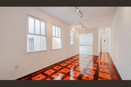 Apartamento à venda com 81m², 2 quartos e sem vaga Apartamento à venda com 81m², 2 quartos e sem vagaSala