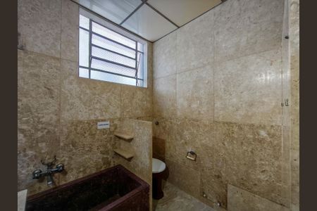 Casa para alugar com 506m², 10 quartos e 4 vagasBanheiro 2