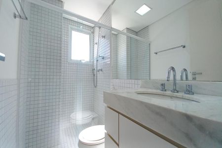 Apartamento para alugar com 110m², 2 quartos e 2 vagas Apartamento para alugar com 110m², 2 quartos e 2 vagasBanheiro da Suíte 1